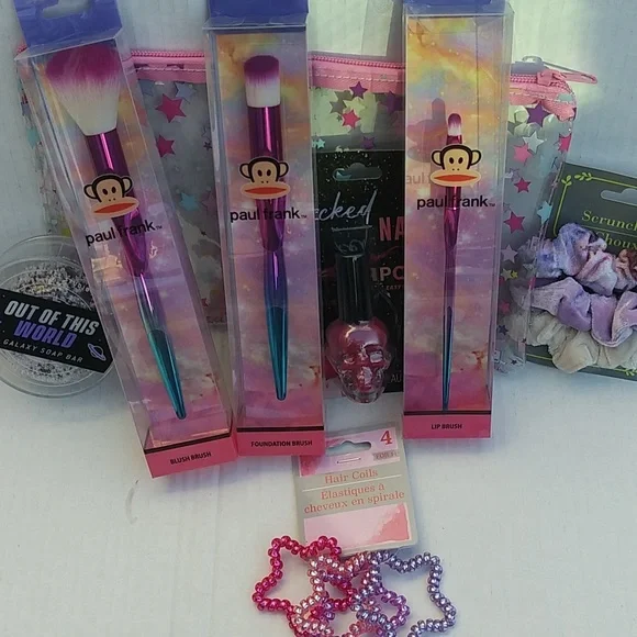 Paul Frank make-up bundle